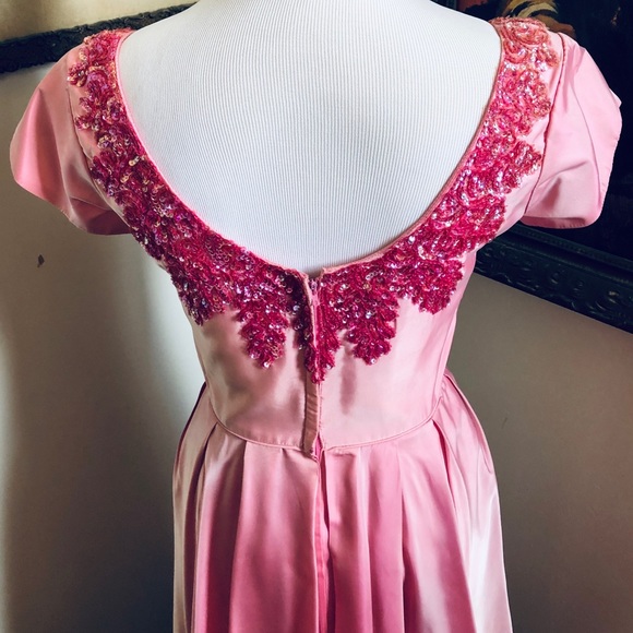 1960’s Iridescent Bubblegum Pink Gown - Picture 7 of 11